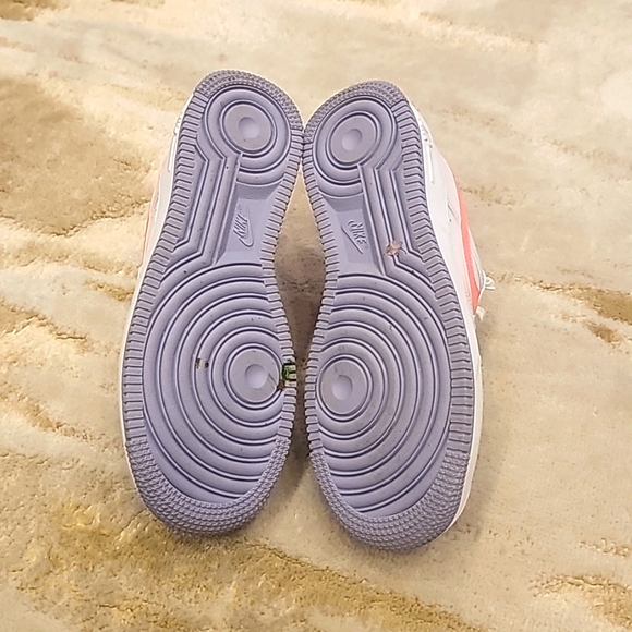 Nike Air Force 1 - Picture 7 of 9